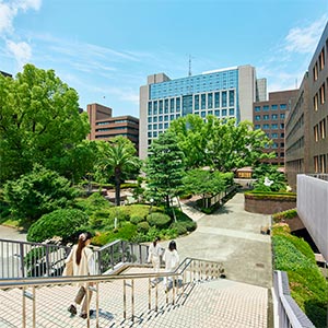 武庫川女子大学